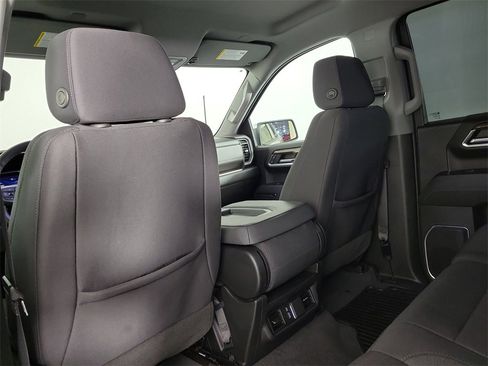 Used 2023 Chevrolet Silverado 1500 LT image 10