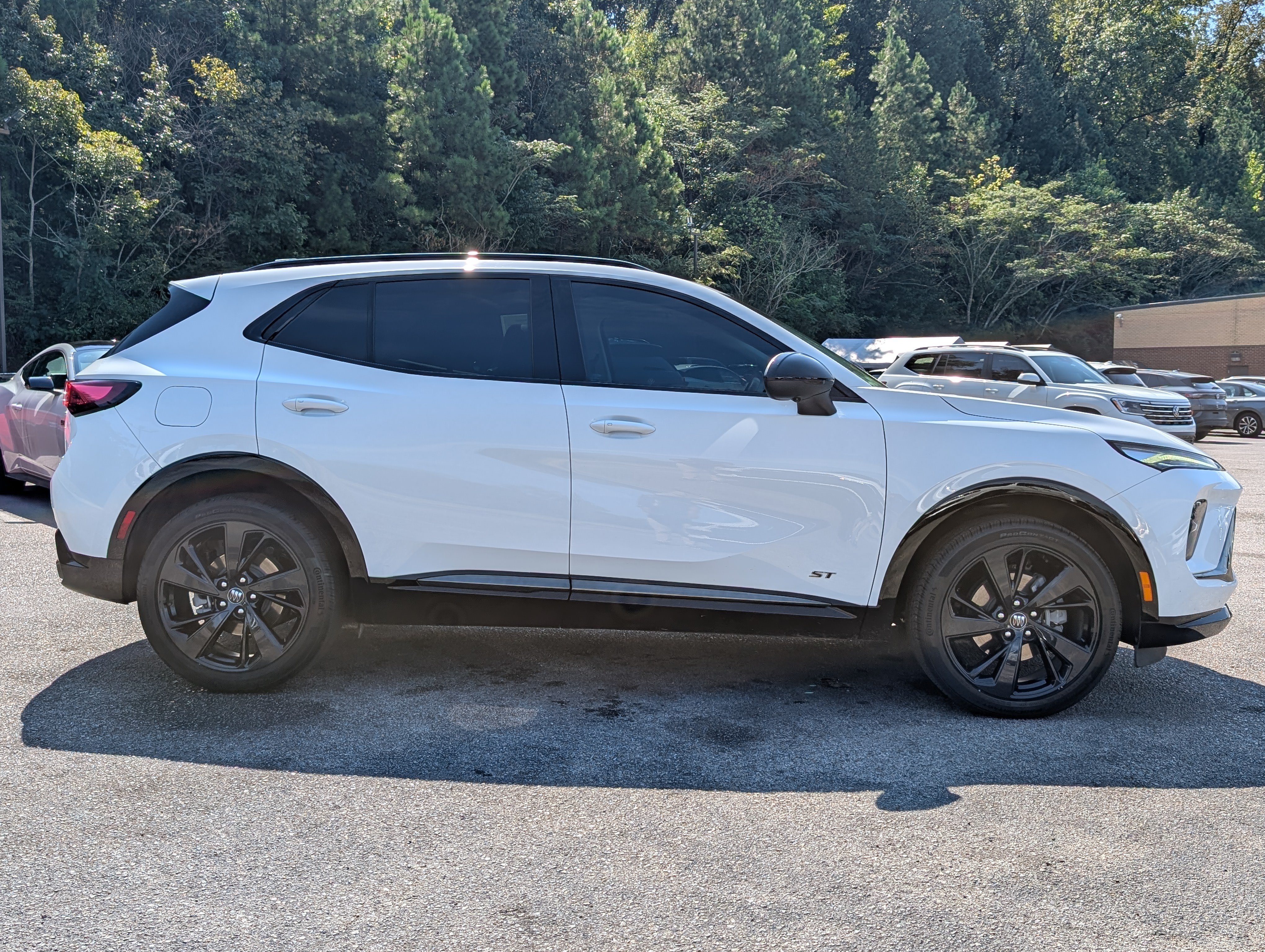 Used 2025 Buick Envision Sport Touring AWD/4WD image 10