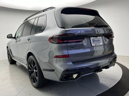 New 2026 BMW X7 xDrive40i w/ M Sport Package AWD/4WD image 4