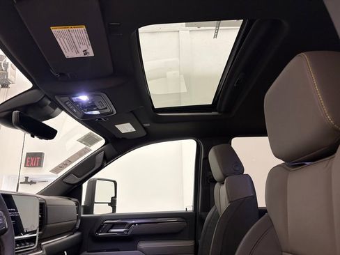 New 2026 Chevrolet Silverado 2500 ZR2 AWD/4WD image 19