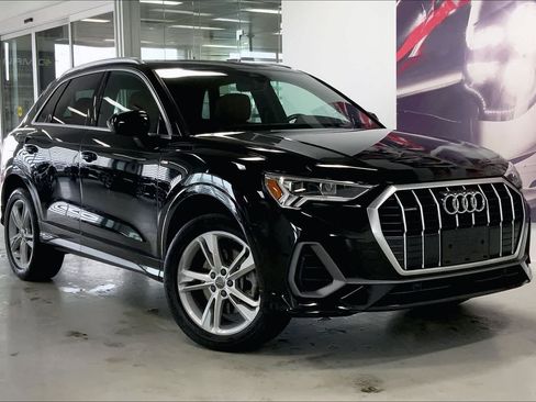 Used 2020 Audi Q3 2.0T Premium Plus w/ Premium Plus Package AWD/4WD image 19