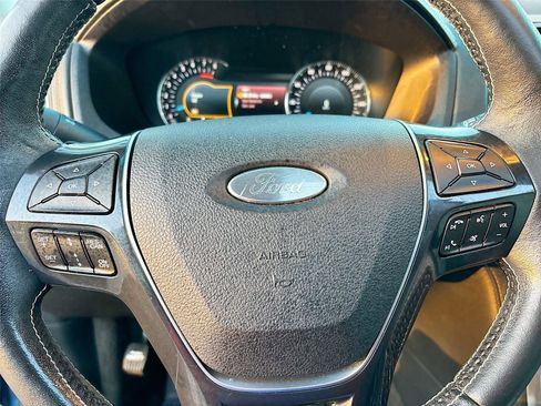 Used 2016 Ford Explorer Platinum image 12