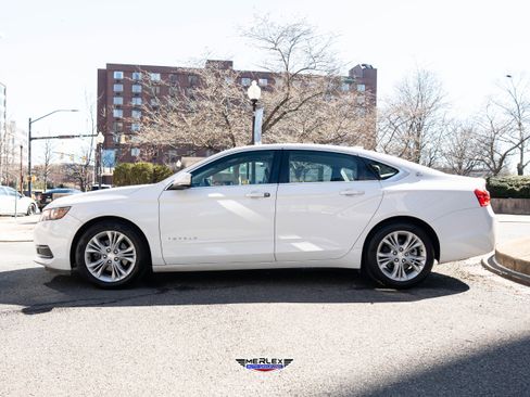 Used 2015 Chevrolet Impala LT w/ Convenience Package image 4