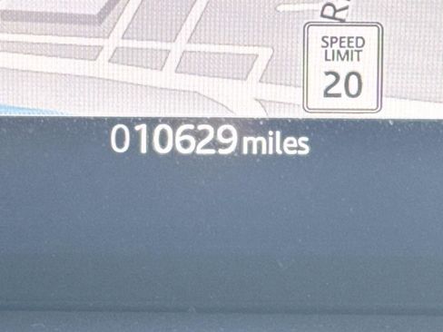 Used 2024 Land Rover Defender 110 X image 25