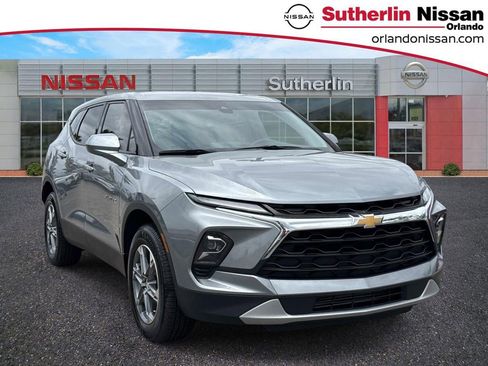 Used 2023 Chevrolet Blazer LT FWD image 1