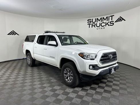 Used 2016 Toyota Tacoma SR5 w/ SR5 Appearance Package (SN) AWD/4WD image 1