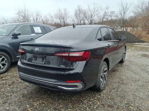 Used 2024 Volkswagen Jetta SEL image 3