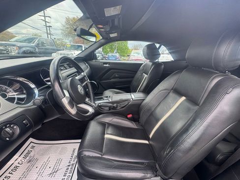Used 2013 Ford Mustang GT Premium w/ Electronics Pkg RWD image 28