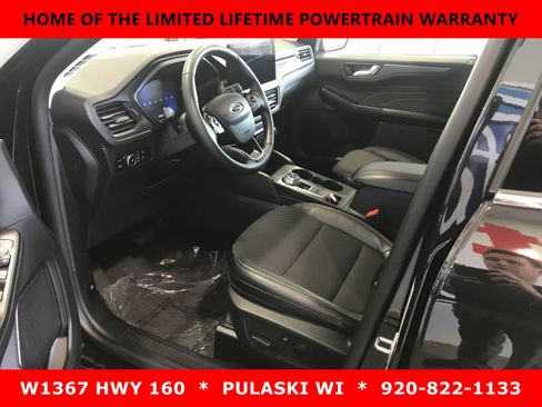 Used 2025 Ford Escape SE FWD image 9
