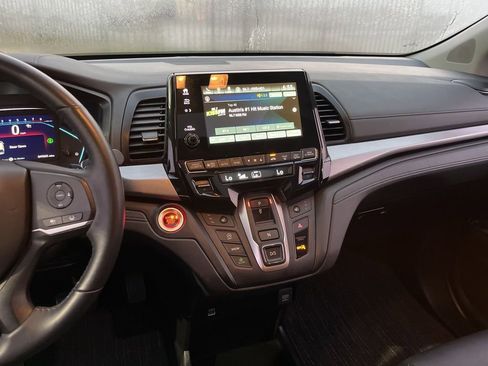 Used 2024 Honda Odyssey EX-L image 18