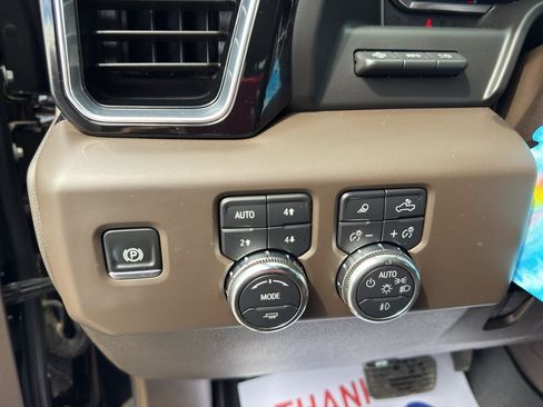 Certified 2025 GMC Sierra 3500 Denali w/ Denali Reserve Package AWD/4WD image 12