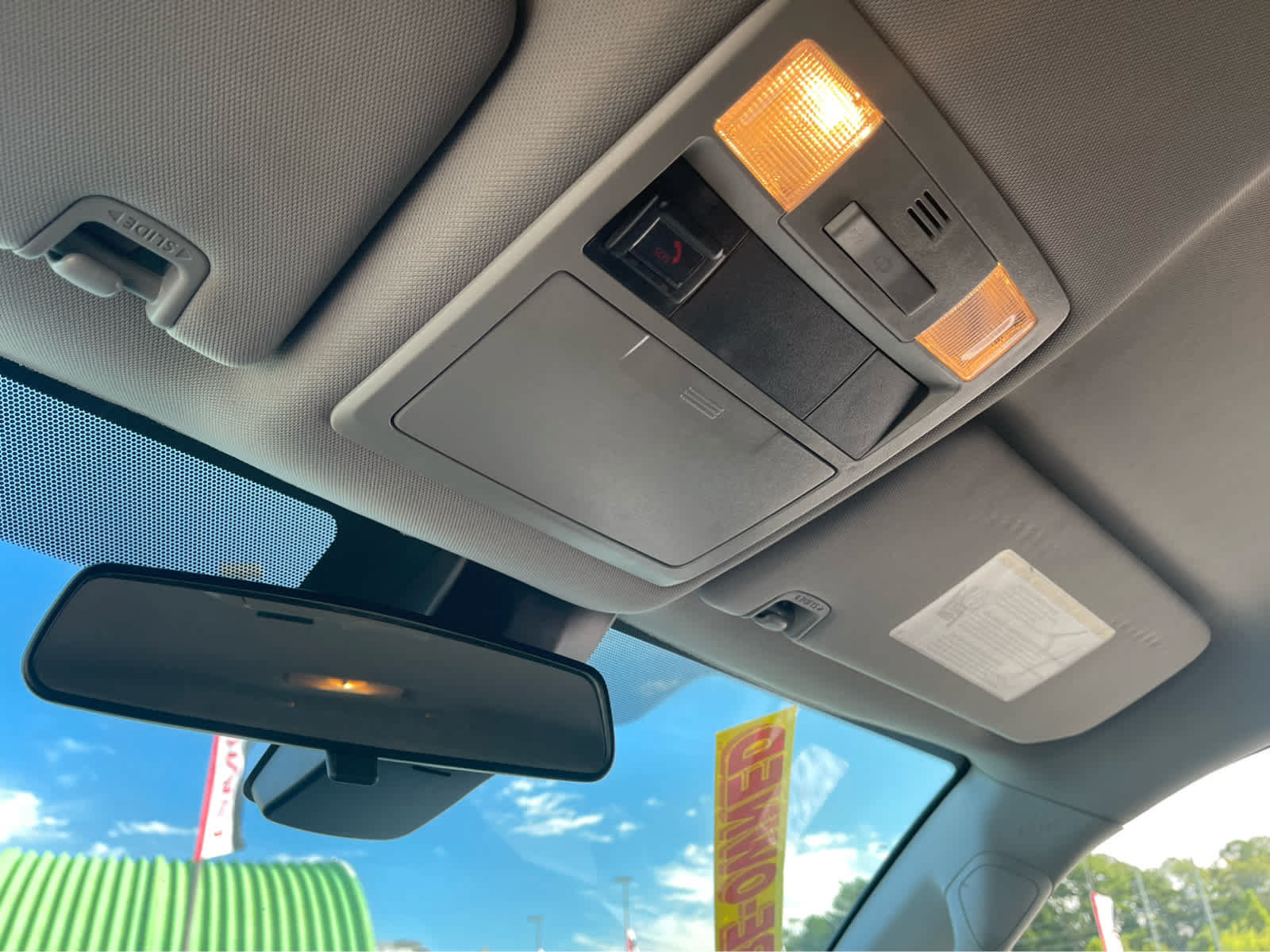 Used 2021 Toyota Tacoma SR AWD/4WD image 17