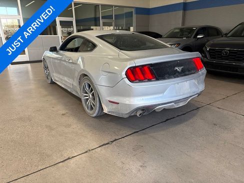Used 2016 Ford Mustang Premium RWD image 4