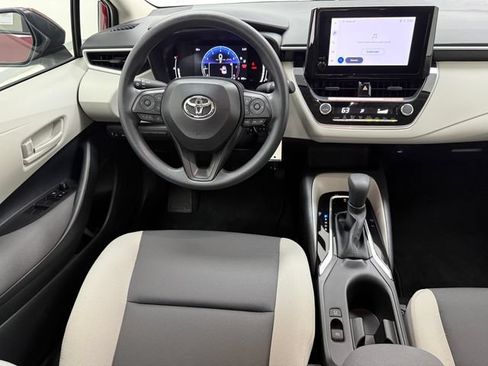 Used 2026 Toyota Corolla LE FWD image 31