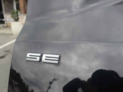 Used 2020 Ford Escape SE AWD/4WD image 7