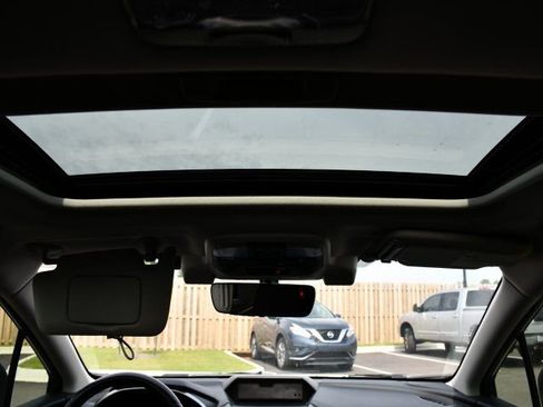 Used 2018 Subaru Crosstrek 2.0i Premium AWD/4WD image 24