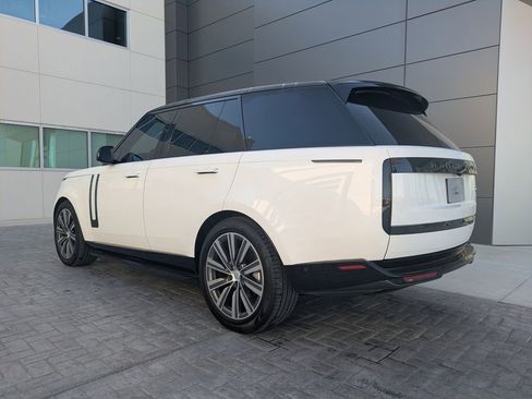 Used 2023 Land Rover Range Rover SE image 7