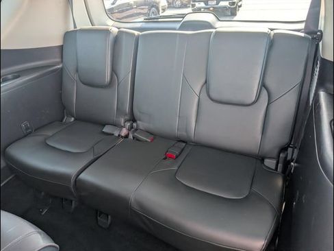 Used 2023 Nissan Armada Platinum w/ Captain's Chairs Package AWD/4WD image 11