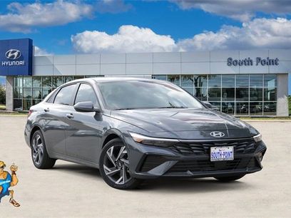 New 2025 Hyundai Elantra Limited