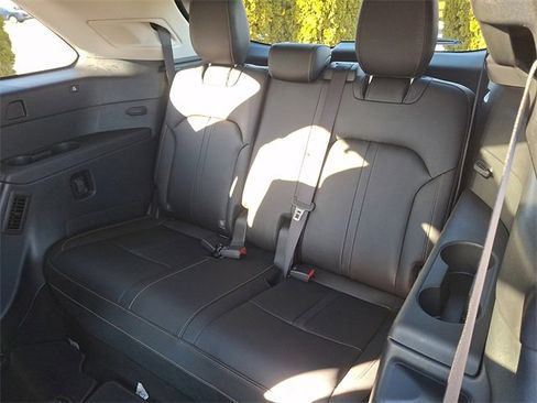 Used 2024 MAZDA CX-90 3.3 Turbo w/ Premium Package image 10