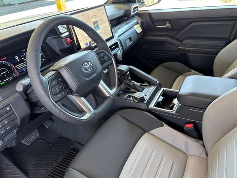 New 2025 Toyota Tacoma TRD Off-Road image 10