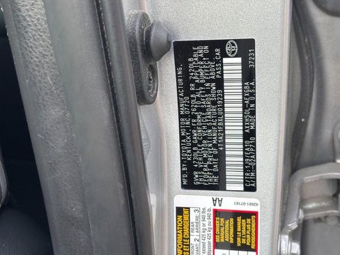 Used 2020 Toyota Avalon XLE w/ Moonroof Package image 23