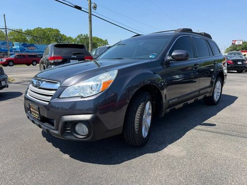 Used 2013 Subaru Outback 2.5i Premium AWD/4WD image 7