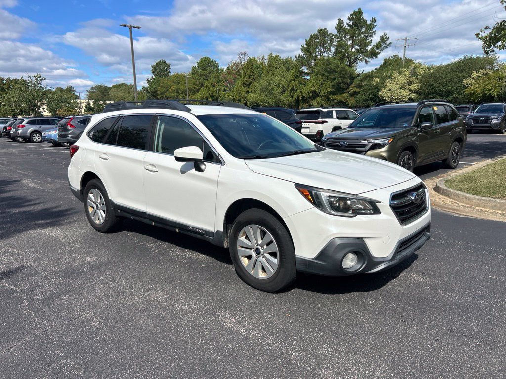 Used 2019 Subaru Outback 2.5i Premium AWD/4WD image 1