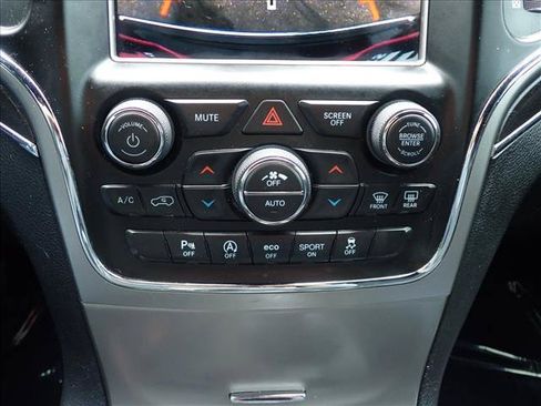 Used 2018 Jeep Grand Cherokee Limited w/ Luxury Group II AWD/4WD image 21