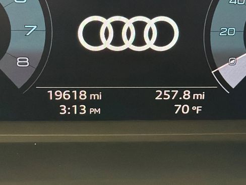 Used 2023 Audi Q3 2.0T Premium w/ Black Optic Sport Package image 23