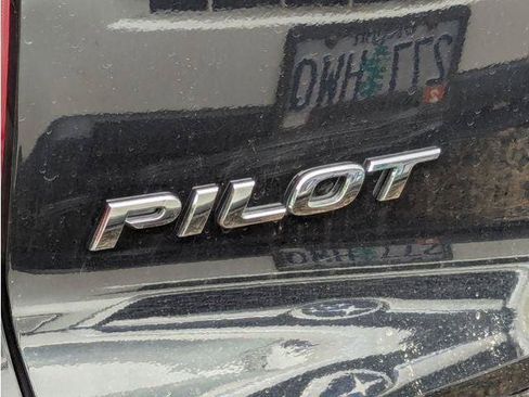 Used 2016 Honda Pilot Touring image 50