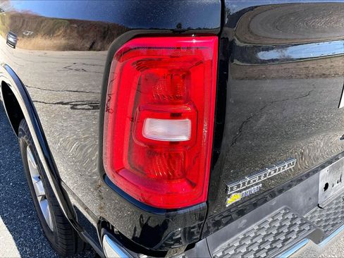 Used 2025 RAM 1500 Big Horn AWD/4WD image 33