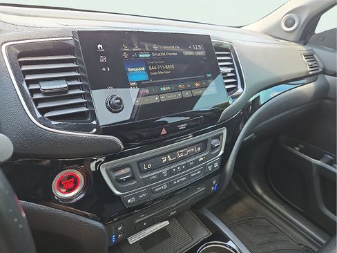 Used 2019 Honda Pilot Elite image 16
