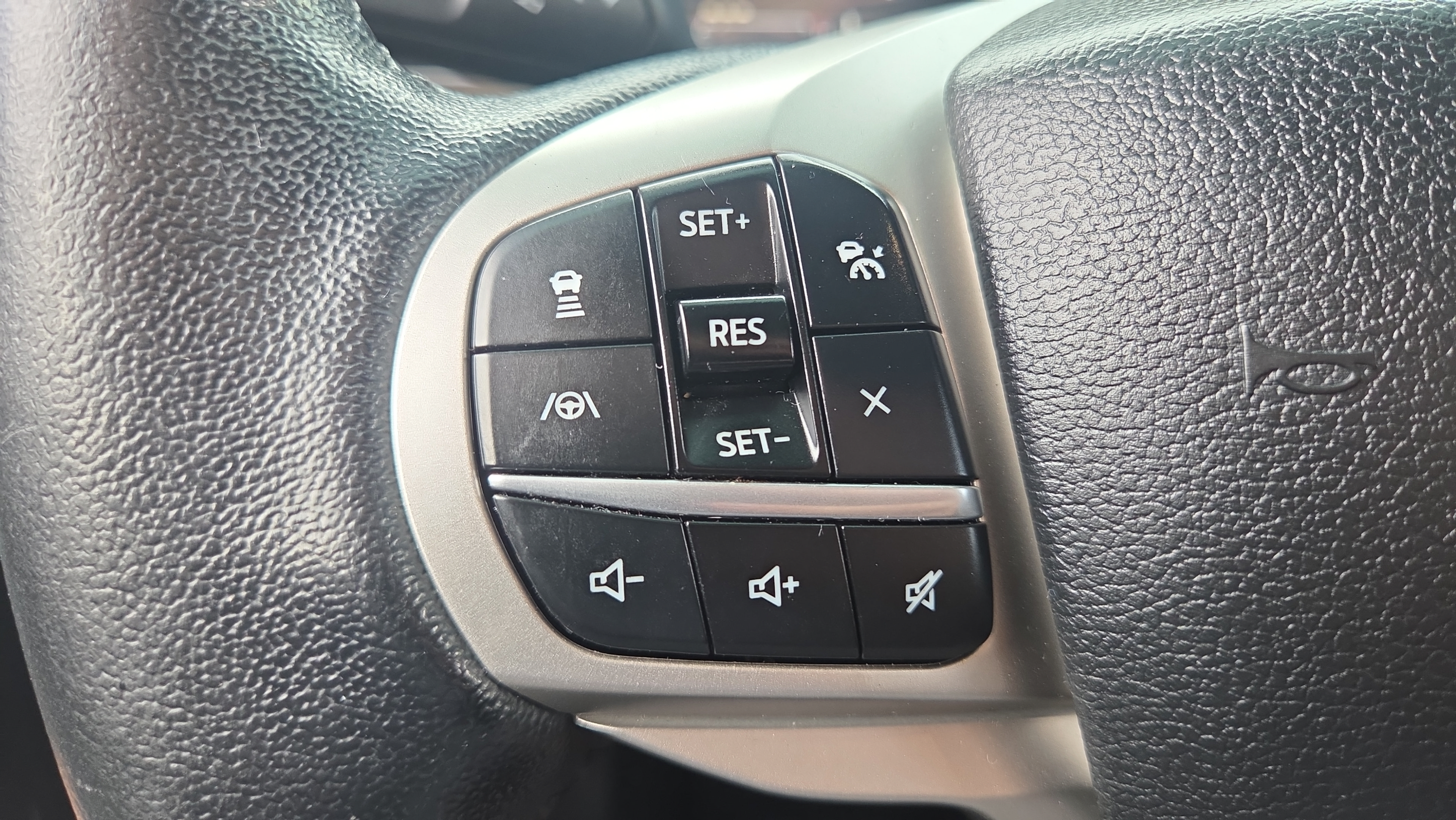 Used 2021 Ford Explorer Limited w/ Equipment Group 301A RWD image 22