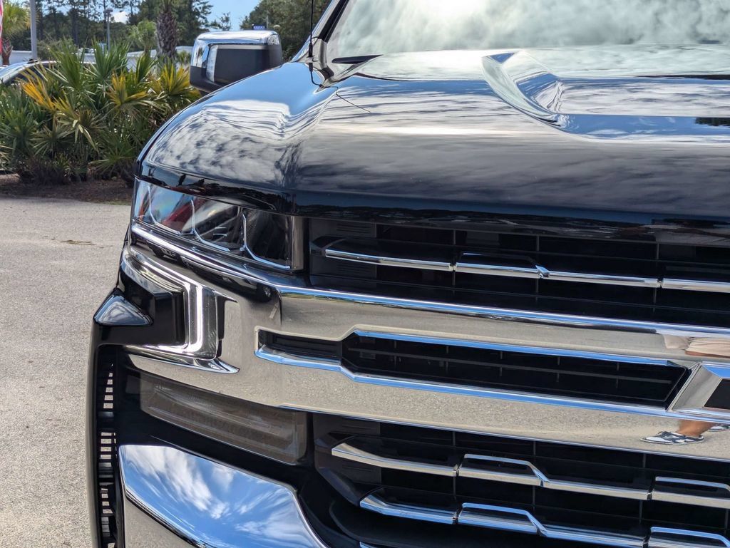 Used 2021 Chevrolet Silverado 1500 LTZ w/ LTZ Premium Package AWD/4WD image 10