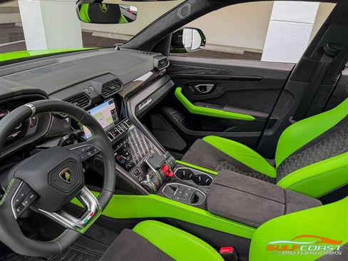 Used 2021 Lamborghini Urus AWD/4WD image 14