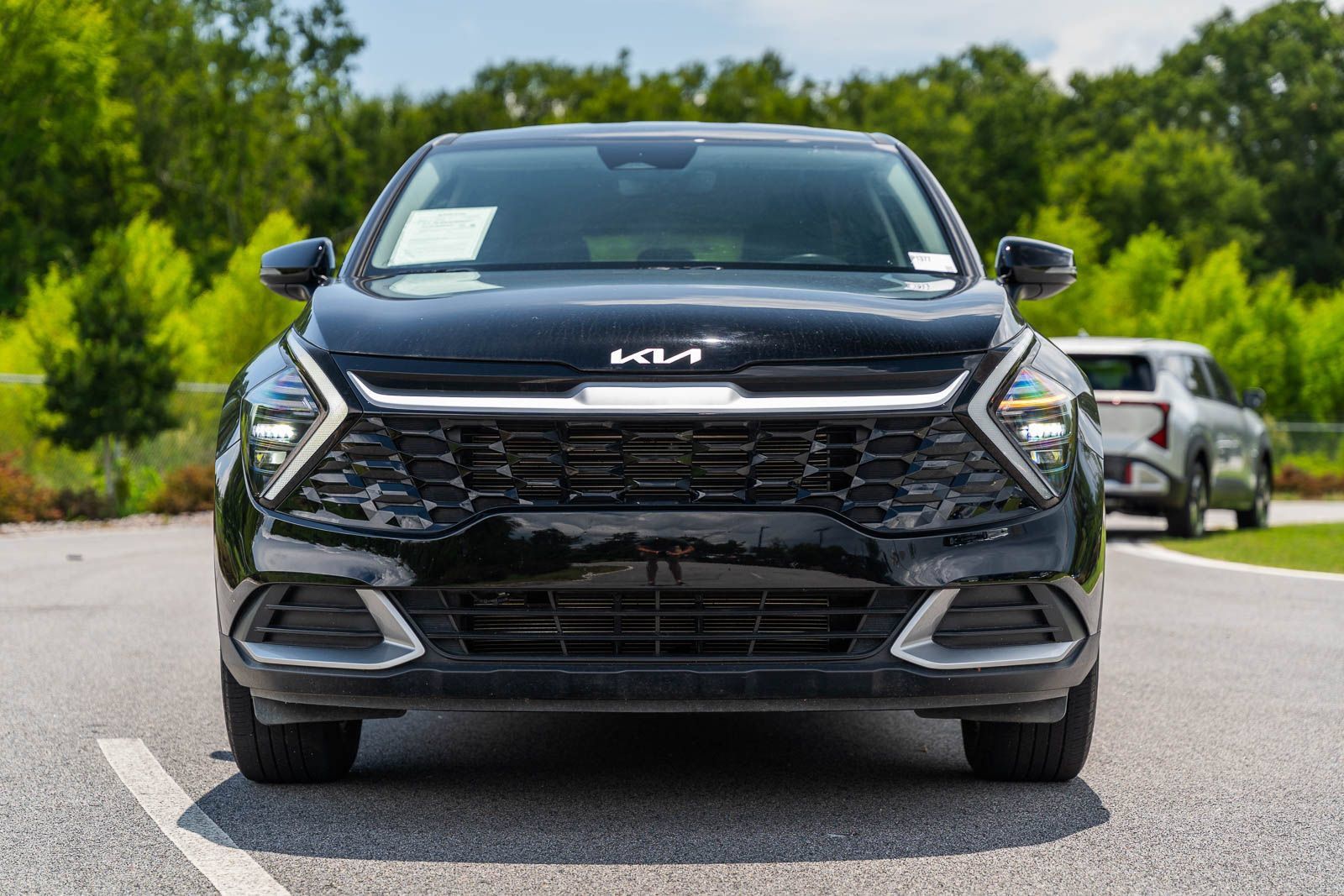 Used 2025 Kia Sportage EX FWD image 2