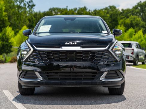 Used 2025 Kia Sportage EX FWD image 2