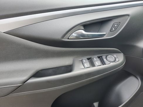 New 2025 Buick Envista Preferred image 18