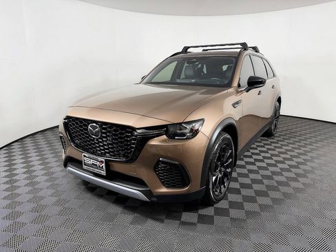 Used 2025 MAZDA CX-70 3.3 Turbo w/ Premium Plus Pkg image 3