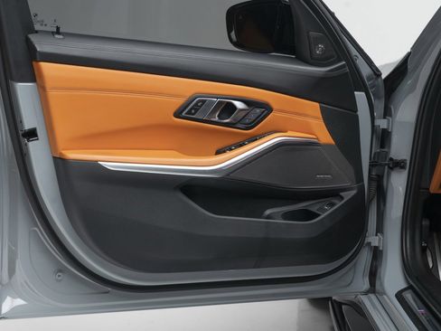 Used 2023 BMW M3 Competition w/ M Carbon Exterior Package image 8