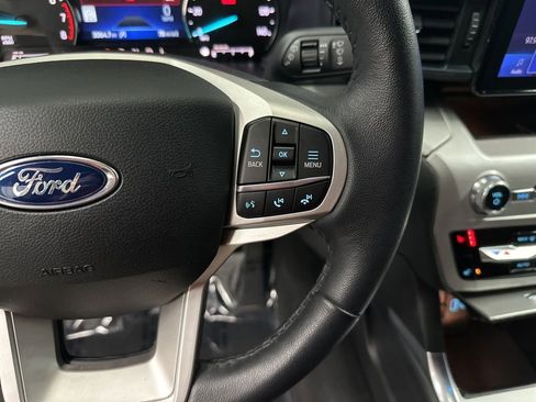 Used 2024 Ford Explorer XLT w/ Equipment Group 202A AWD/4WD image 16