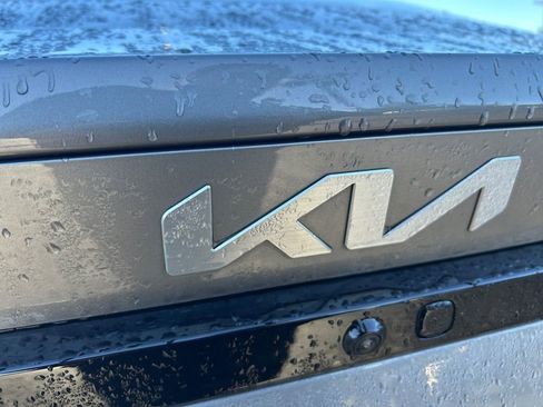 Used 2025 Kia K4 LXS image 32