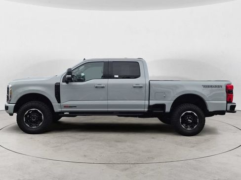 Certified 2025 Ford F350 Platinum w/ Tremor Off-Road Package AWD/4WD image 8