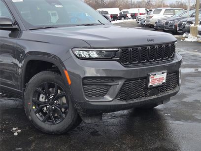 New 2025 Jeep Grand Cherokee Altitude w/ Trailer Tow Package