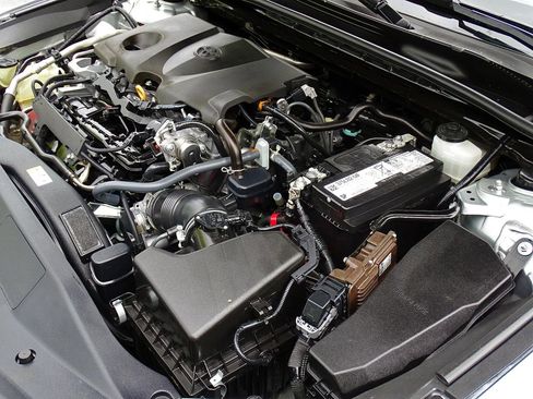 Used 2024 Toyota Camry SE FWD image 20