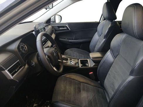 Used 2022 Mitsubishi Outlander SE image 19