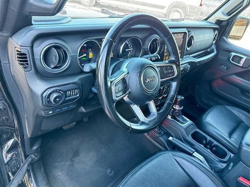 Used 2022 Jeep Wrangler Unlimited Rubicon 4xe image 10