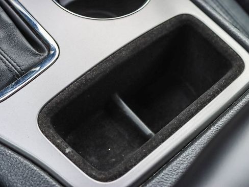 Used 2022 Jeep Grand Cherokee Laredo X image 33