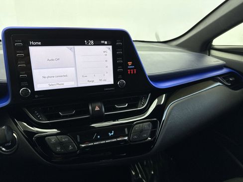 Used 2021 Toyota C-HR XLE image 17